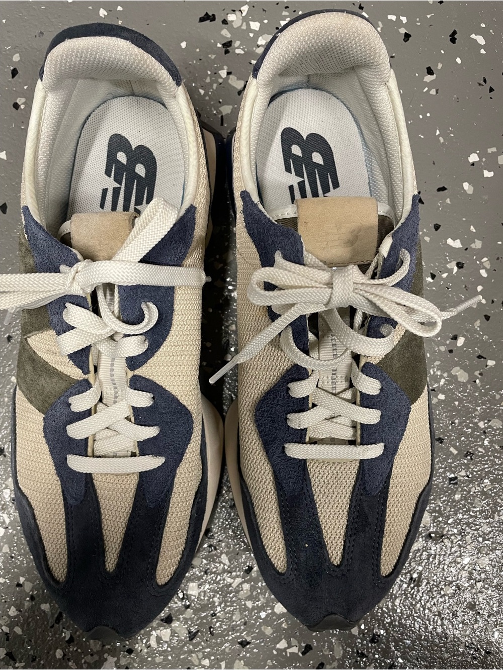 New Balance 327 White & Navy Sneaker with Cream Tag